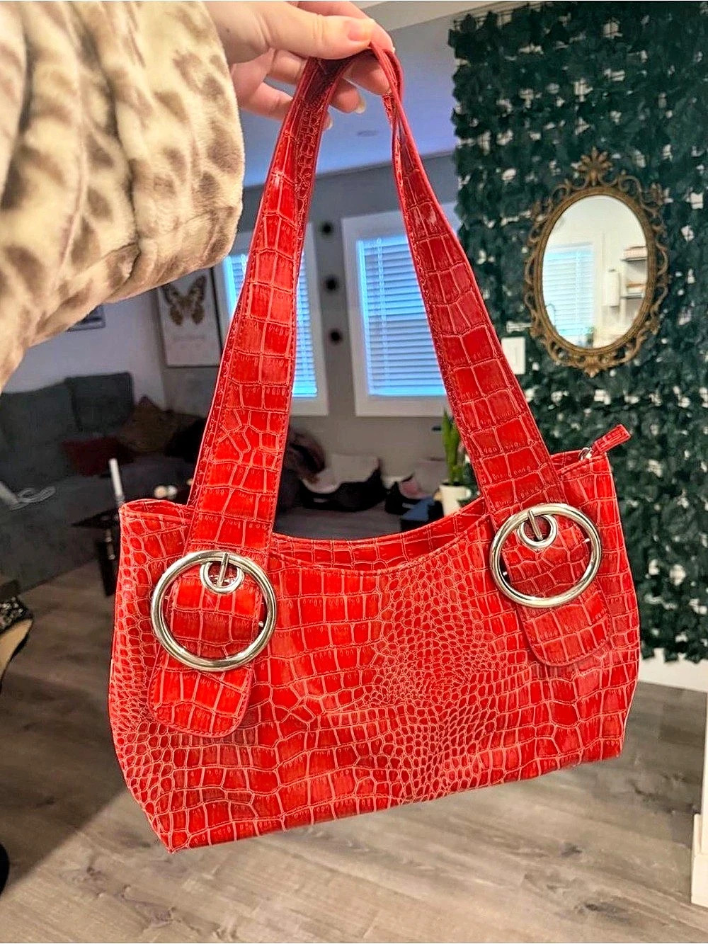 attention Red Crocodile-Embossed Shoulder Bag